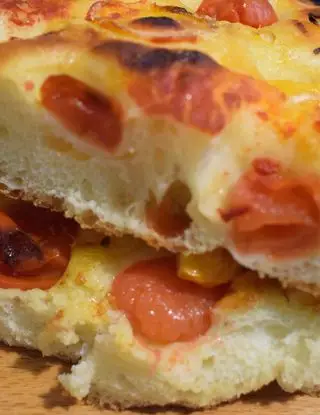 Ricetta Focaccia pugliese con cipolla di Tropea. di Mamy.chef75