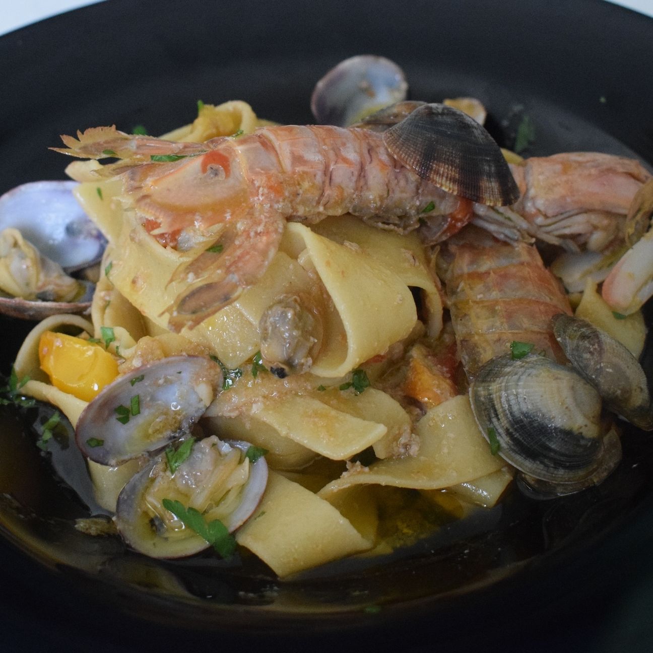 Pappardelle Garofalo con cannocchie e vongole. "I primi dei primi"