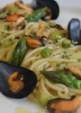 Ricetta Spaghetti di Gragnano con cozze tarantine e asparagi.