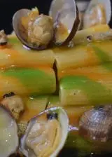 Ricetta Gigantoni Garofalo alle vongole con crema di datterini gialli, di ciliegino e salsa al prezzemolo. "I primi dei primi"