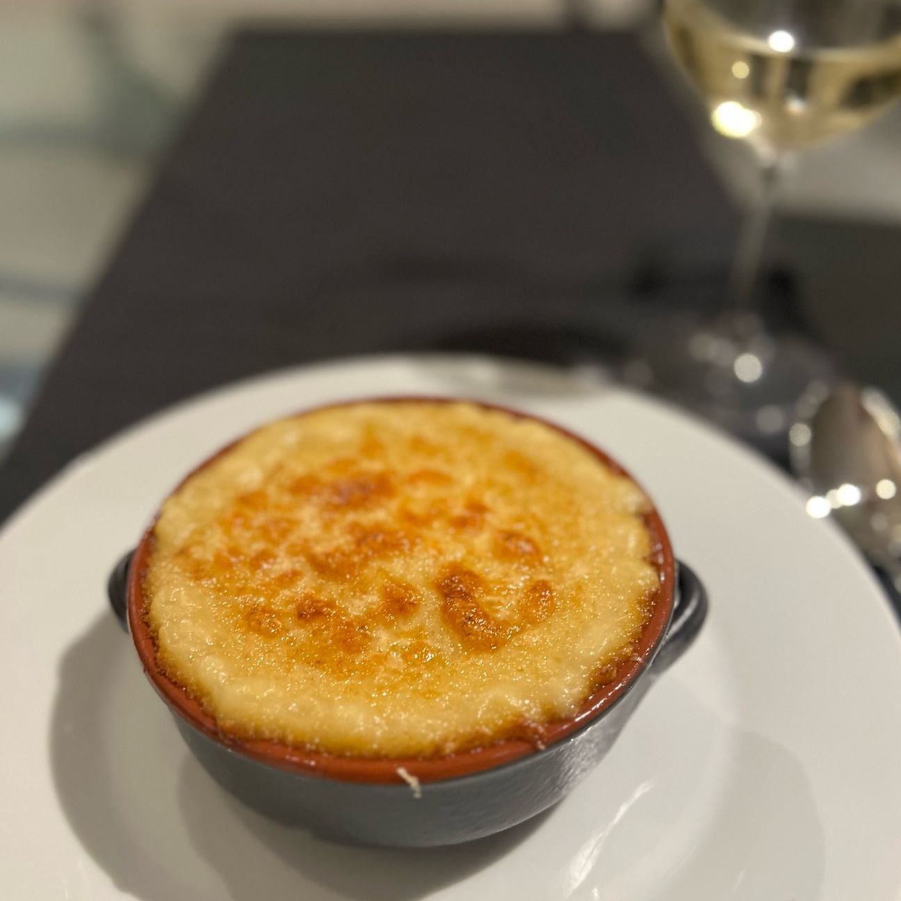 Cocotte di sedano rapa e patate in crosta di pecorino romano