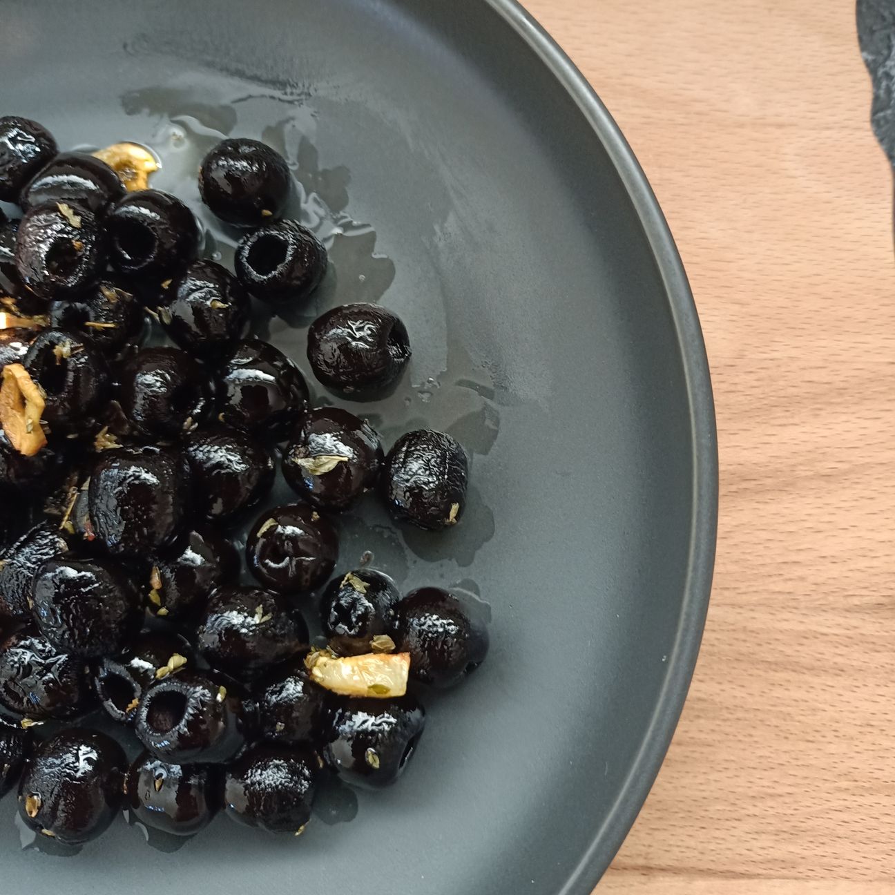 Olive nere al forno alla siciliana