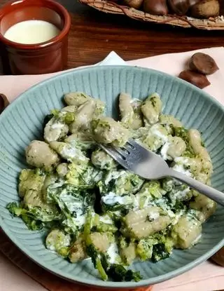 Ricetta Gnocchi di castagne con broccoli e fonduta di toma di giovanna.1981