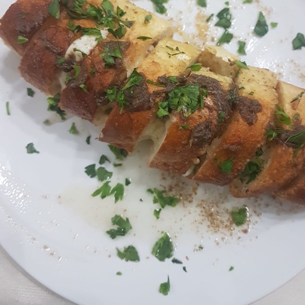Crostino mozzarella e alici
