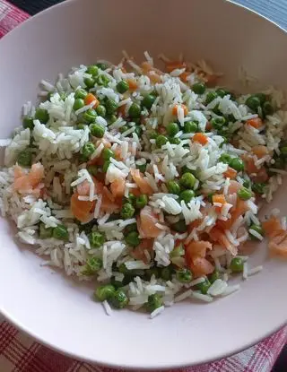 Ricetta Riso freddo con salmone e piselli di destefanispina
