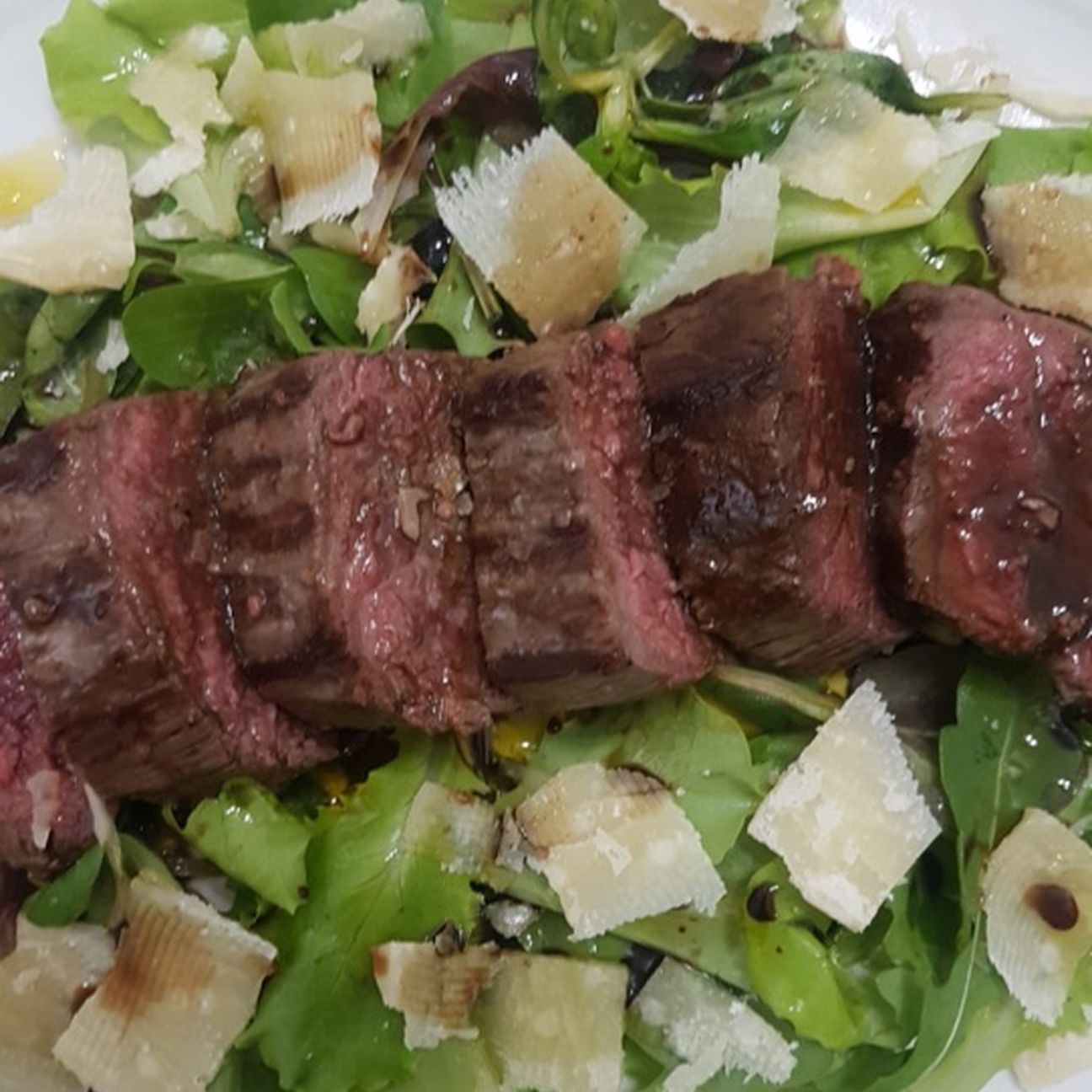 Tagliata di chianina all’ aceto balsamico