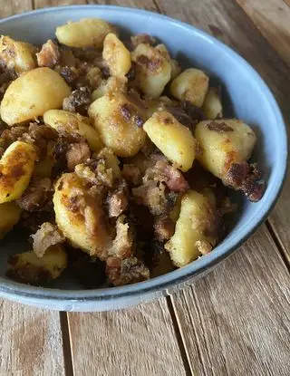 Ricetta PATATE UN PADELLA CON PANCETTA di mammachefame