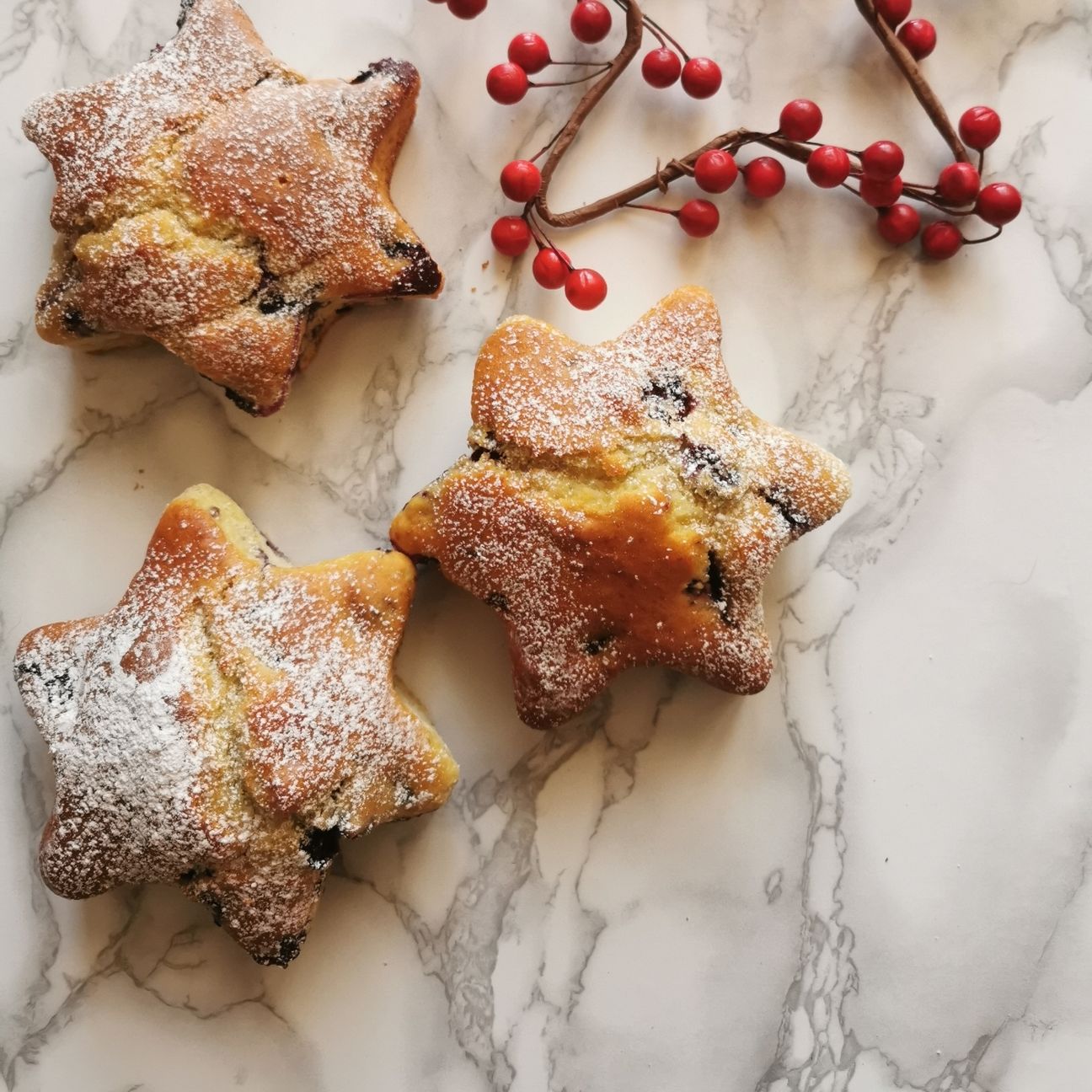 Tortine alla ricotta e frutti di bosco