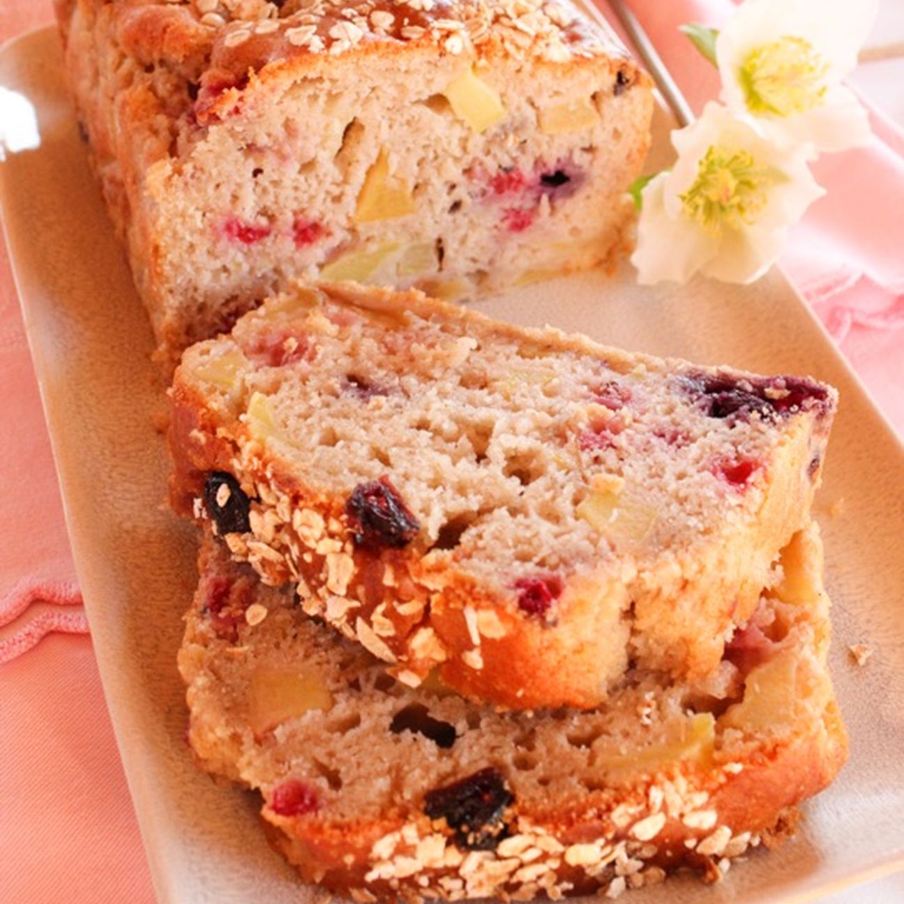Plumcake con mele e frutti di bosco