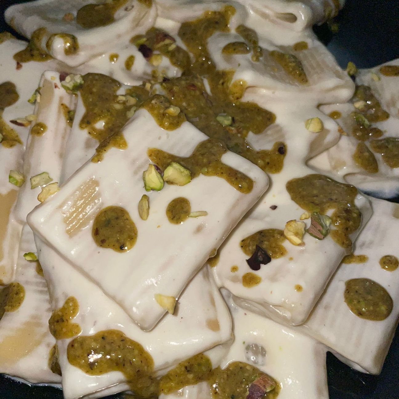 Paccheri crema di mascarpone e pesto di pistacchio