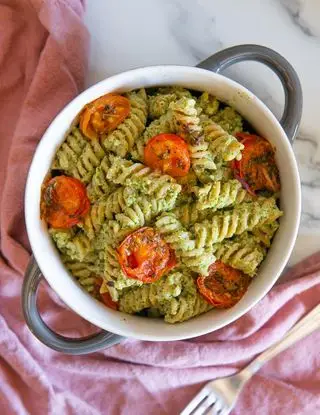 Ricetta Pasta con crema di broccoli e pomodorini di Magno