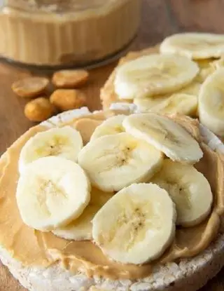 Ricetta Gallette con burro d’arachidi e banana di Magno