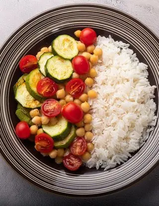 Ricetta Riso basmati con ceci, zucchine e pomodorini di simone_mariani