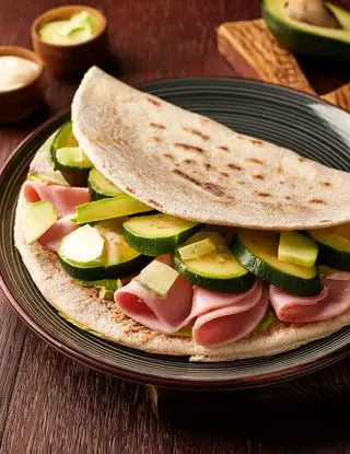 Ricetta Piadina integrale con zucchine e prosciutto cotto di ernestina_oliviero