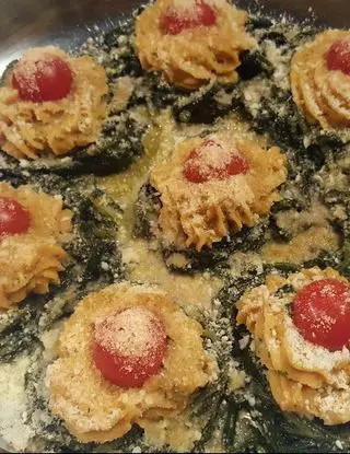 Ricetta Nidi di cicoria gratinati con purè di ceci e pomodorini di nicoletta0