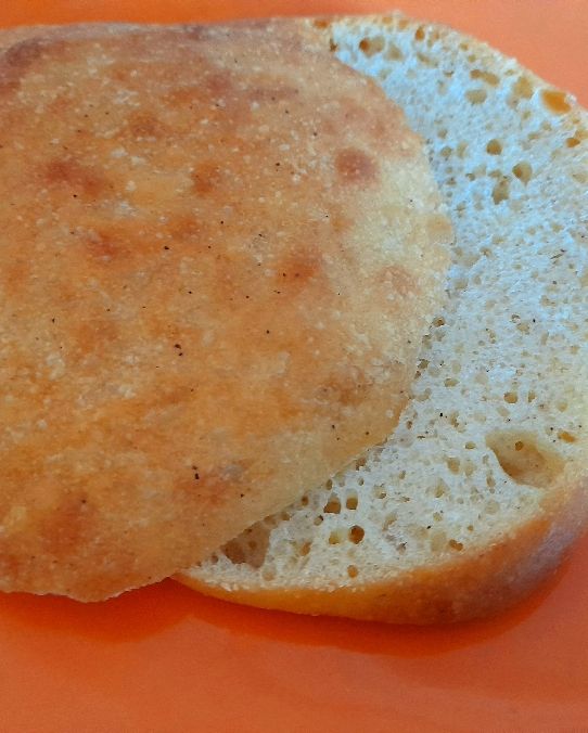 Pane pita cacio e pepe