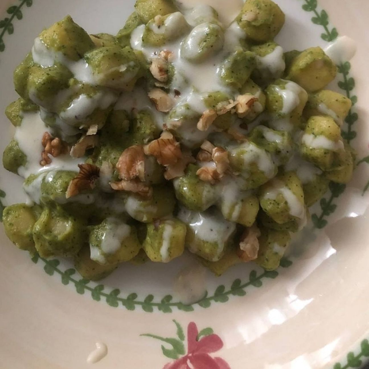 gnocchetti con crema di zucchine,gorgonzola e noci