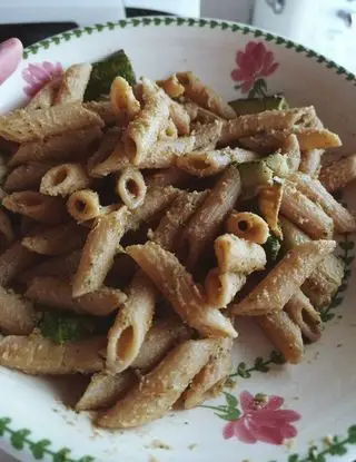Ricetta penne integrali al pesto di zucchine e pomodorini secchi💚🙌🏻 di aboutsof