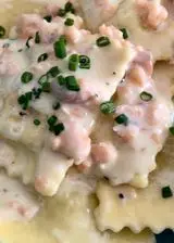 Ricetta Ravioli asparagi, salmone affumicato e panna