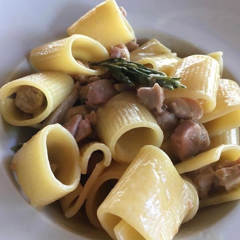 Mezzo pacchero alla cacciatora di tonno