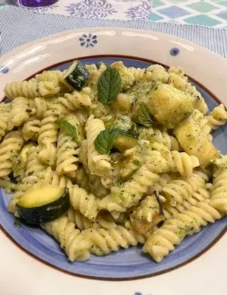 Ricetta Pasta con Pesto di Zucchine di iamalessiagen