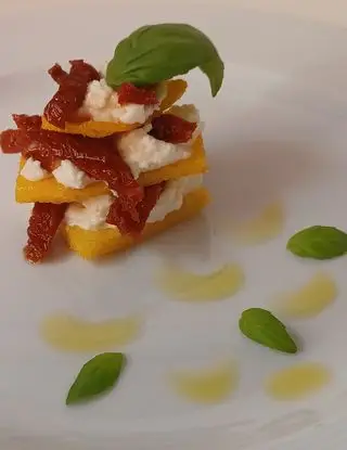 Ricetta Polenta dal cuore morbido, mozzarella e pomodori secchi. di giovyb