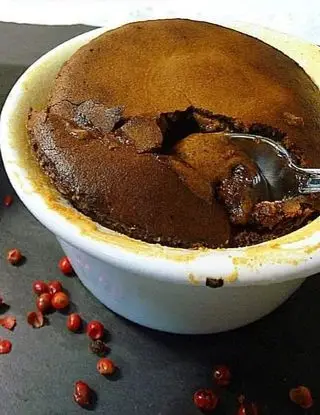 Ricetta Fondant di cioccolato al peperoncino e pepe rosa di guido057