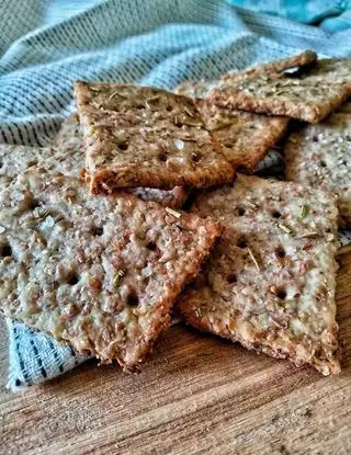 Ricetta Crackers integrali al rosmarino di Manuxskitchen