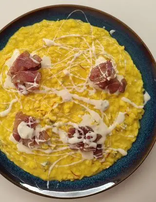Ricetta Risotto allo zafferano con pancetta croccante e panna acida al gorgonzola di Andrea_Ricci