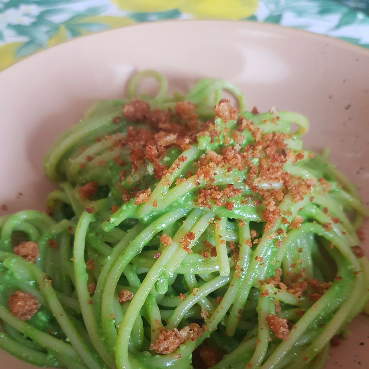 spaghetti al pesto di bietole