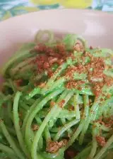 Ricetta spaghetti al pesto di bietole