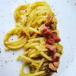 Ricetta Spaghetti con crema di piselli e pancetta