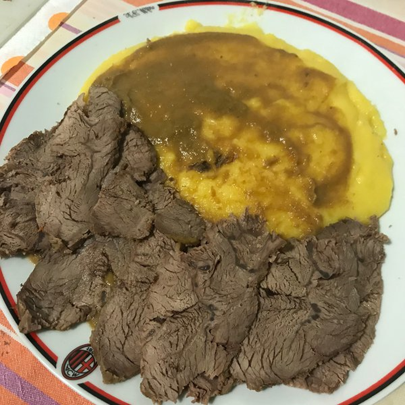Brasato marinato nel brodo