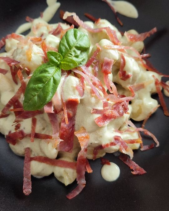GNOCCHI CON CREMA DI RICOTTA E PROSCIUTTO CRUDO