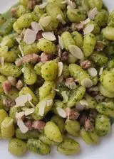 Ricetta Gnocchi Pancetta e Pesto di Basilico