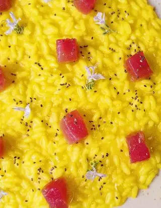 Ricetta RISOTTO ALLO ZAFFERANO E TONNO di FraiFornelli