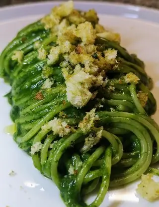 Ricetta Spaghetti alla crema di cime di rapa con crumble di pane raffermo tostato di mgigione23