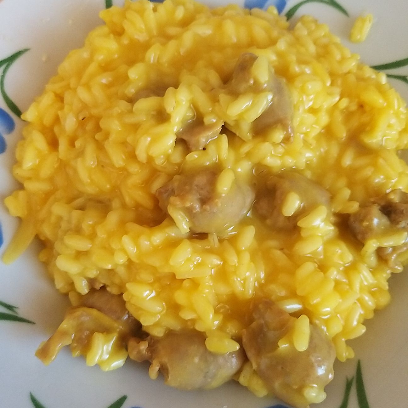 Riso giallo con salsiccia