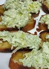 Ricetta Crostoni di pane con crema al cetriolo