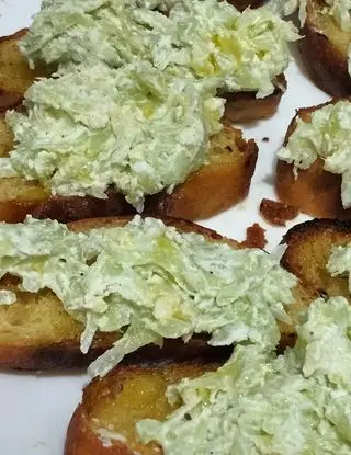 Ricetta Crostoni di pane con crema al cetriolo di denerik6