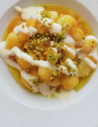 Ricetta Gnocchetti su vellutata di zucca, con crunch di pistacchi e fonduta di provola affumicata di loryf83