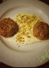 Ricetta Polpette di pane al forno su letto di Fonduta di Provolone del Monaco e crunch di pistacchi