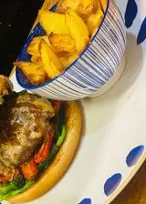 Ricetta Hamburger all’italiana con patate croccanti
