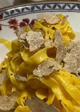 Ricetta Tagliatelle all’uovo su fonduta di parmigiano e tartufo bianco