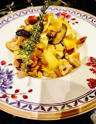 Ricetta Pappardelle funghi porcini , guanciale e castagne profumate al timo di lucia.pavanastolfo