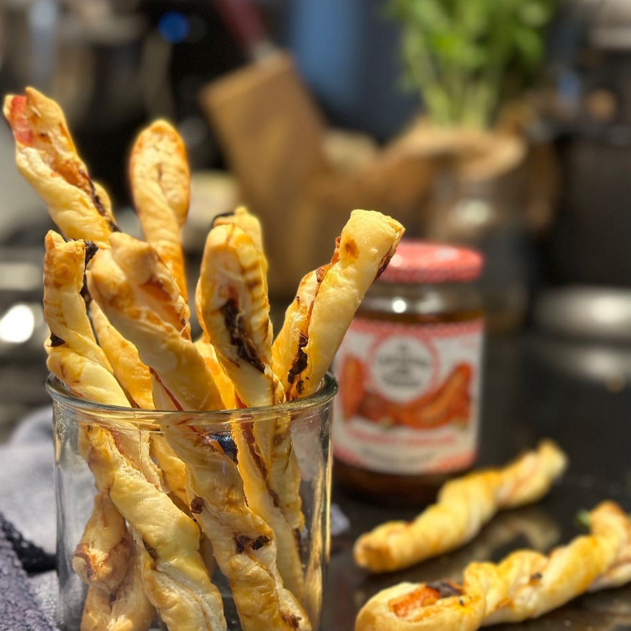 Grissini sfogliati con pomodori essiccati Le Conserve della Nonna