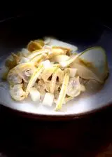 Ricetta Tortellini emiliani con fonduta di gorgonzola e pere croccanti