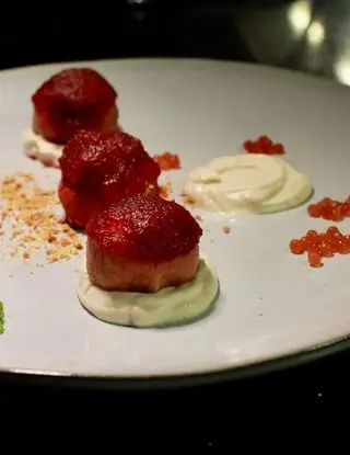 Ricetta Gnocchi di barbabietola, il loro caviale , crema di branzino , briciole di segale alla birra. di lucia.pavanastolfo