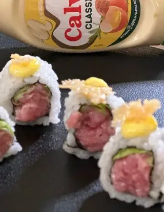 Ricetta Sushi roll Battuta a coltello di vitella, iceberg, mayo Calve e tuile di parmigiano reggiano 24 mesi. di lucia.pavanastolfo