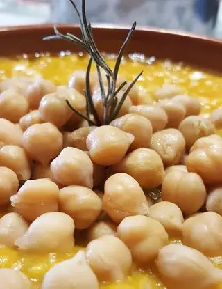 Ricetta Ciottoli di ceci, immersi in un fiume di zucca. di vanessagiglio90